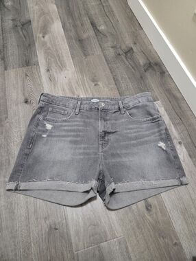 Old Navy Cotton Blend Plus Size Gray Distressed Denim Shorts